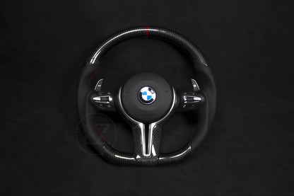 BMW F-Serie Carbon/Ventilert Skinn Ratt, Røde Detaljer V2 - LZ-Customs