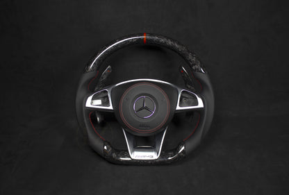 Mercedes-Benz Skinn/Forged Carbon Røde Detaljer - LZ-Customs