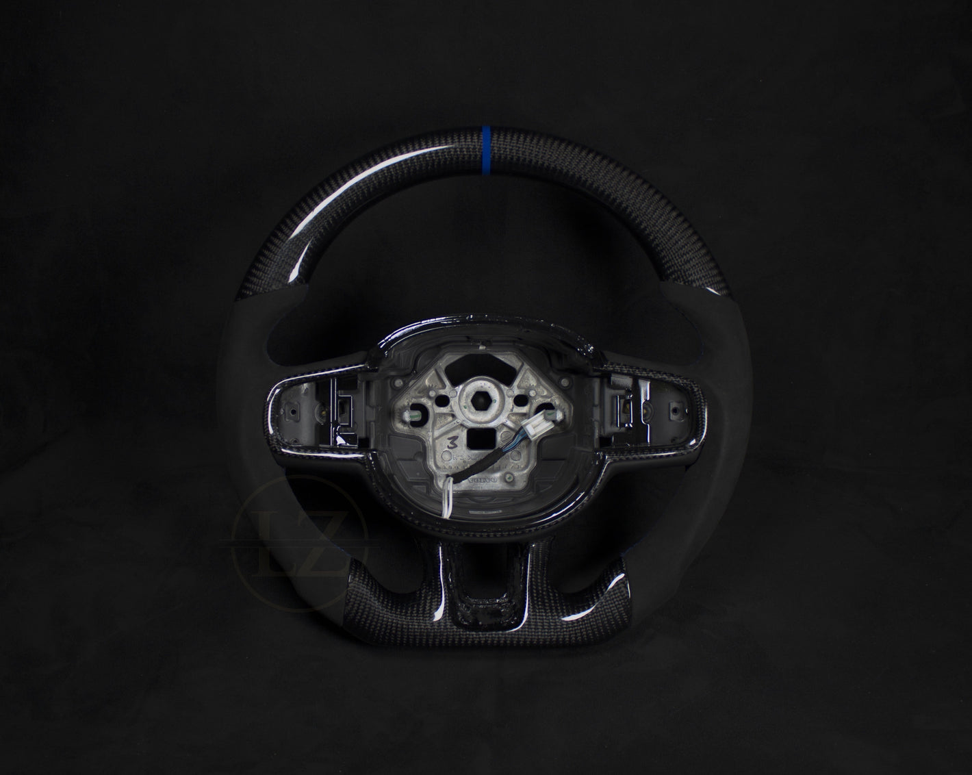 Volvo Carbon/Alcantara Ratt Blå Detaljer V2 - LZ-Customs