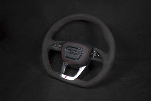 Audi RS C8 Alcantara-Lenkrad mit roten Details – LZ-Customs