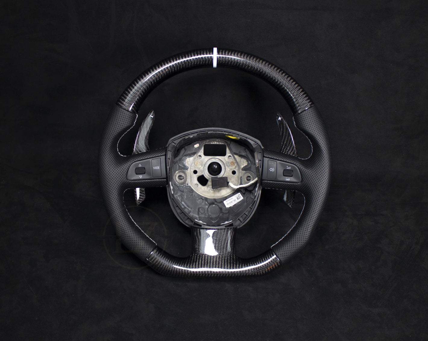Audi B8 Carbon og Alcantara Ratt, Hvite Detaljer - LZ-Customs