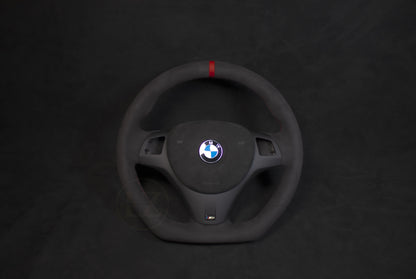 BMW E8X/E9X M-Performance Alcantara Ratt Røde Detaljer - LZ-Customs