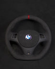 Volant en Alcantara M-Performance BMW E8X/E9X Surpiqûres blanches