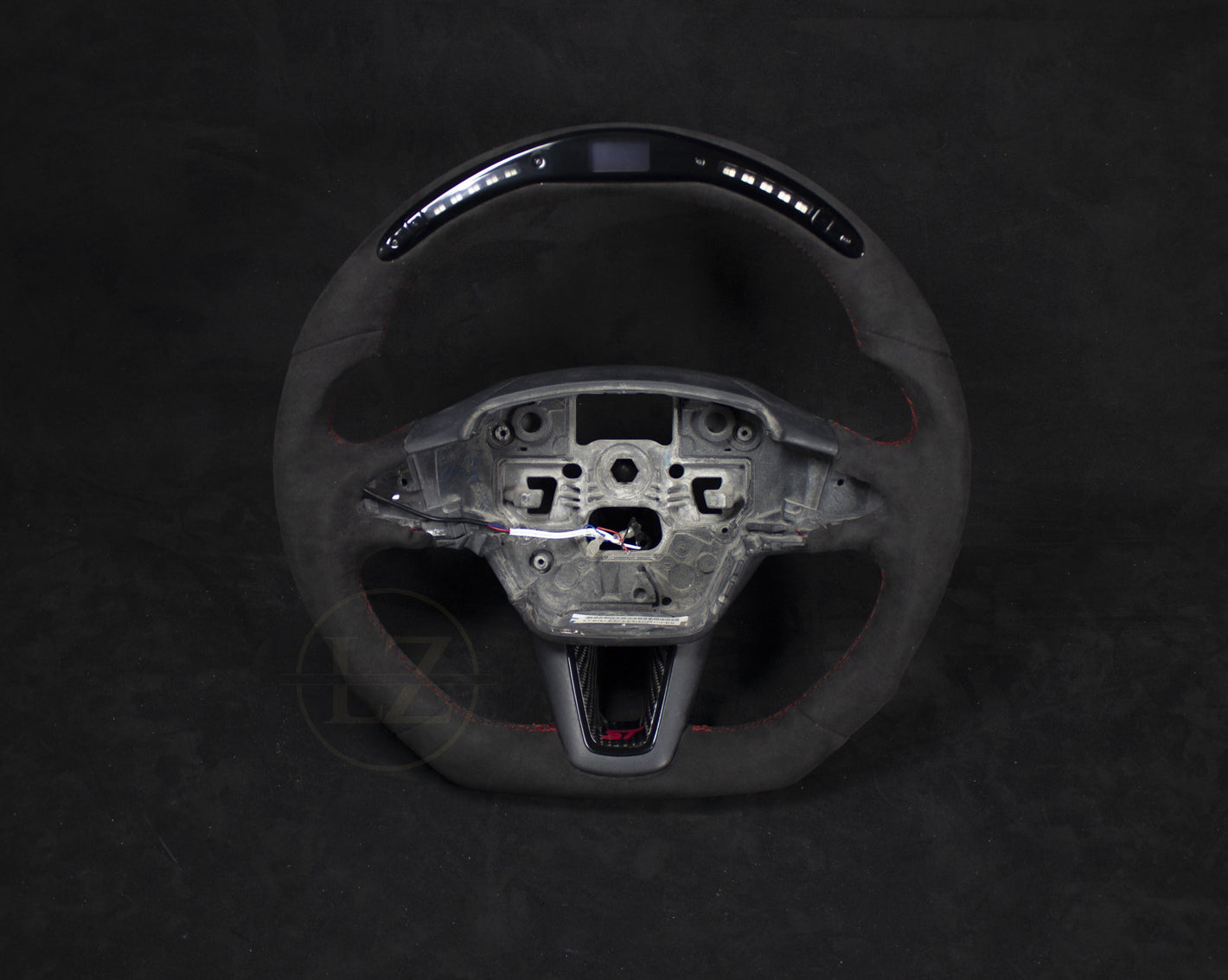 Ford Focus ST/RS MK3 Alcantara LED Ratt - Carbon Badge Edition - LZ-Customs