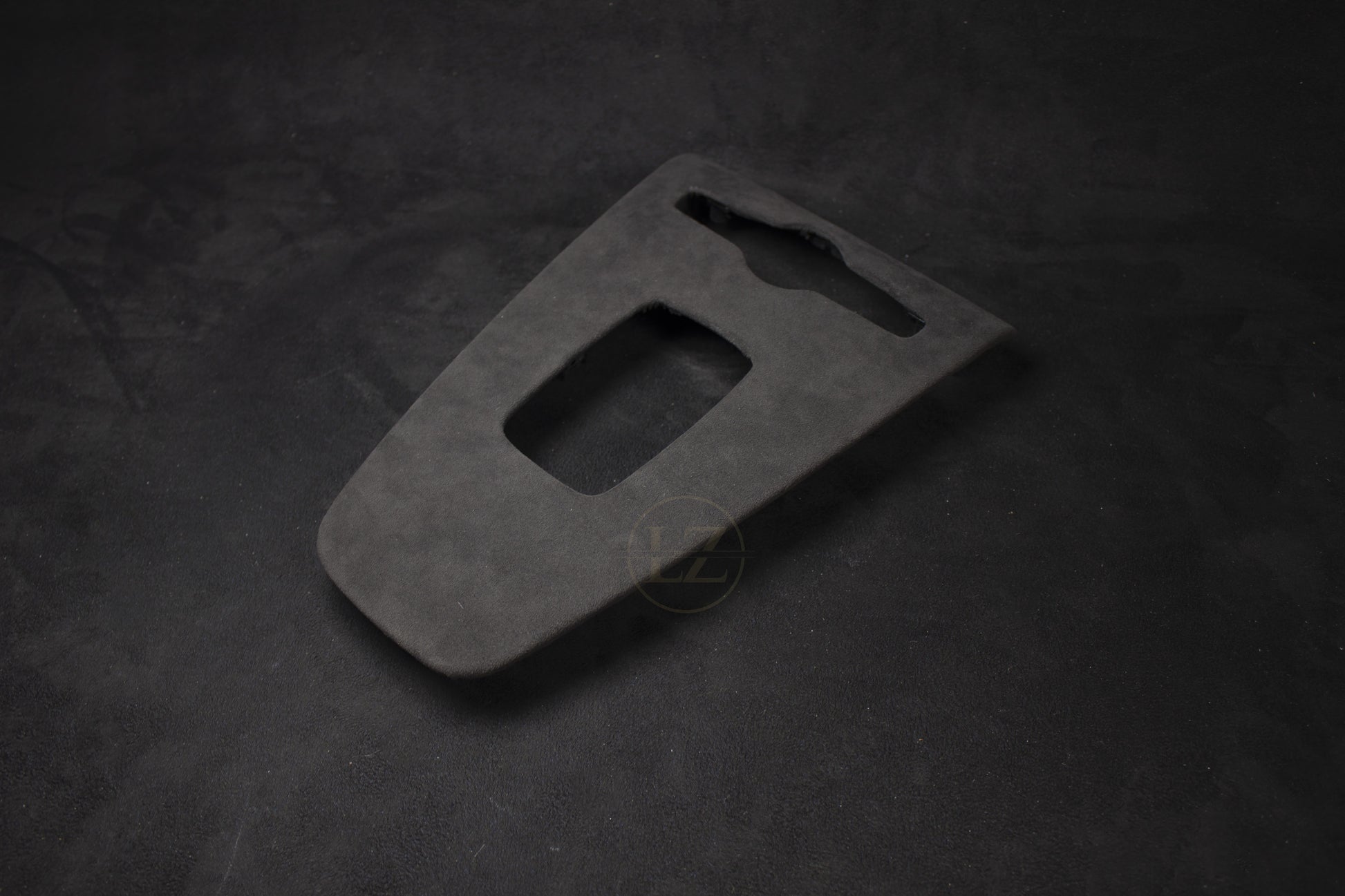 Polestar 2 Alcantara Senterkonsoll - LZ-Customs