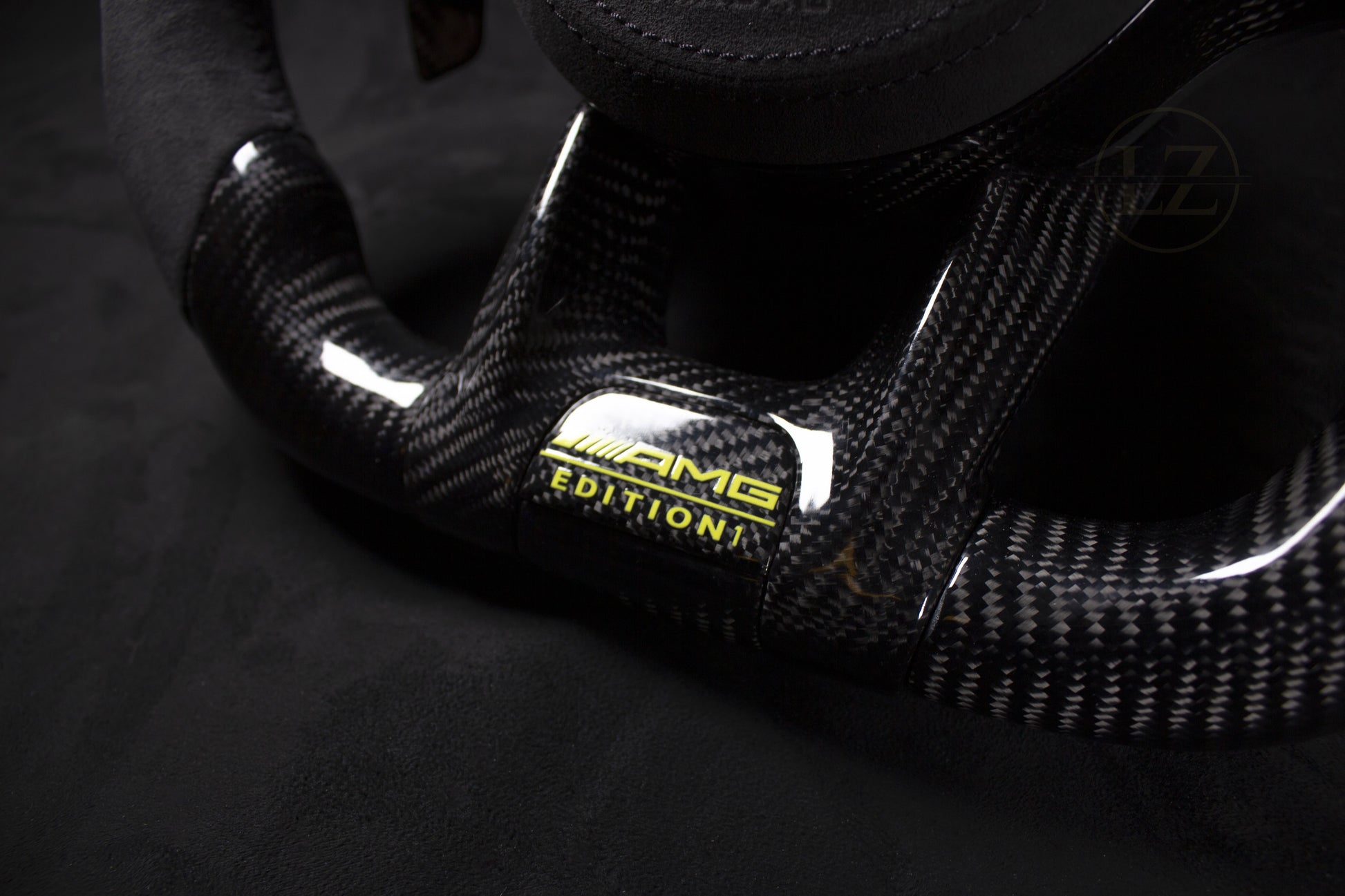 Mercedes-Benz C63 AMG Carbon/Alcantara 1-Edition LED Ratt - LZ-Customs