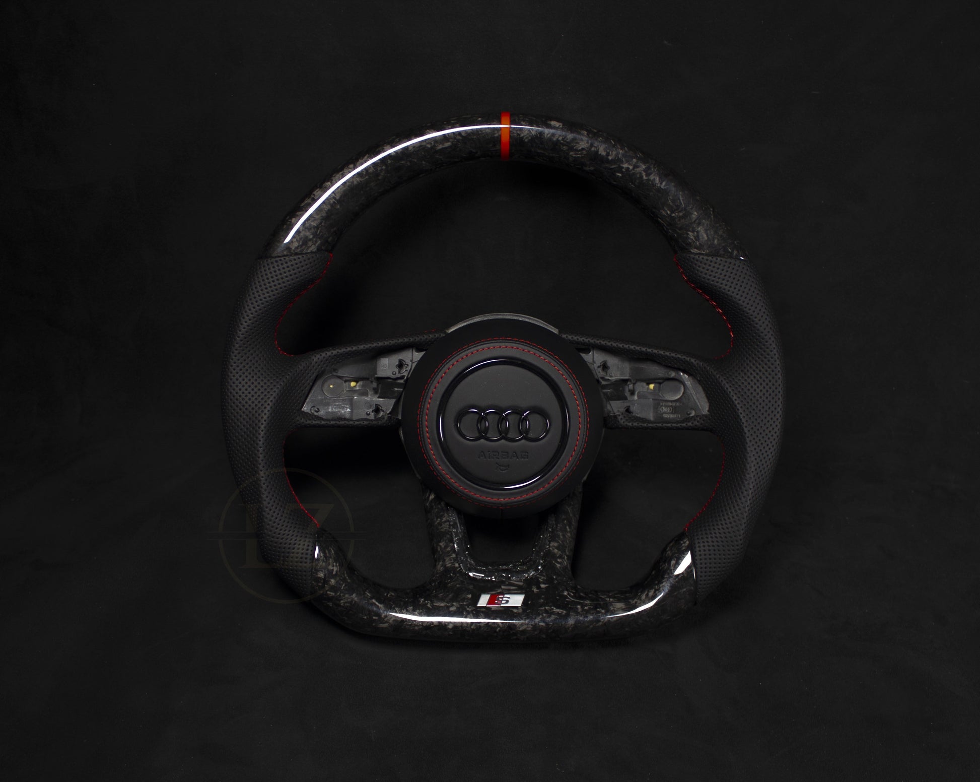 Audi B9 Forged Carbon Ratt Røde Detaljer - LZ-Customs