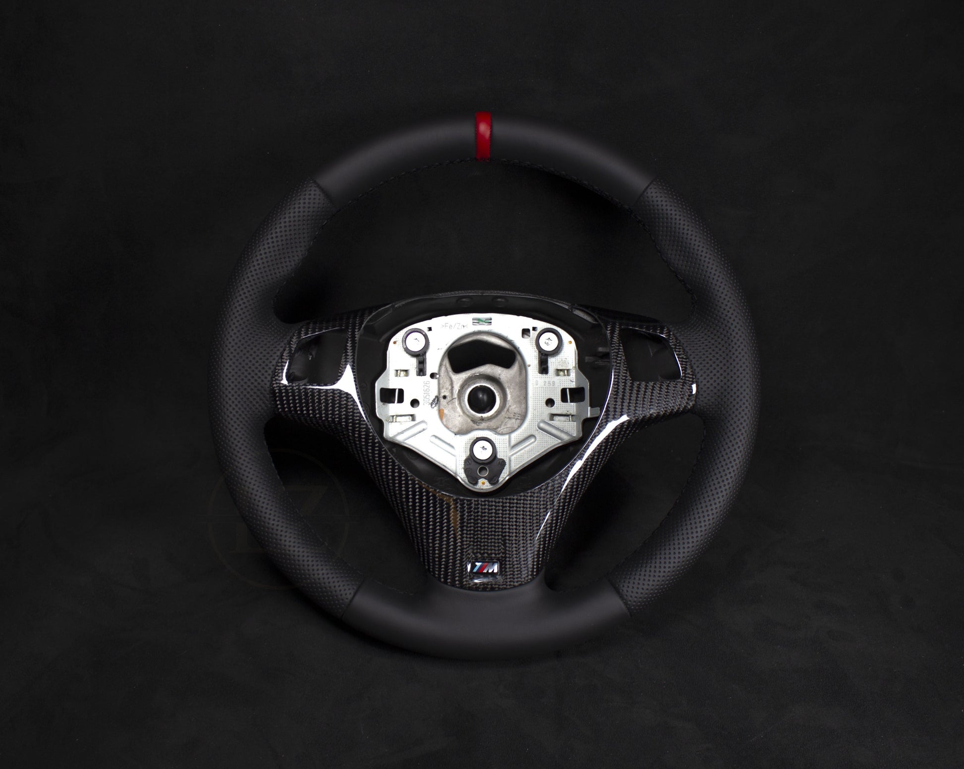 BMW E8X/E9X Skinn Ratt Røde Detaljer Carbon Rattdeksel - LZ-Customs