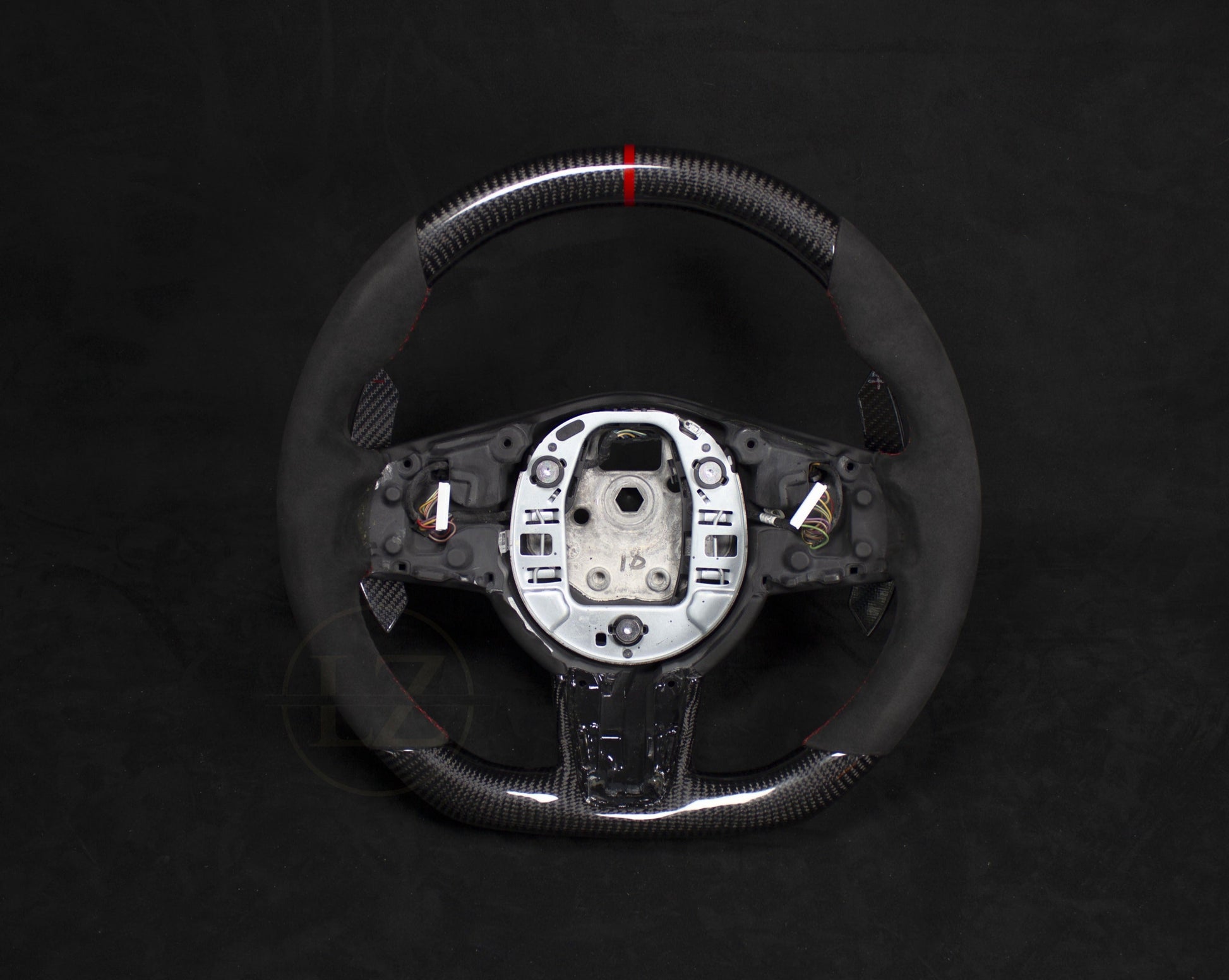 Jaguar XE Alcantara/Carbon Ratt Røde Detaljer - LZ-Customs