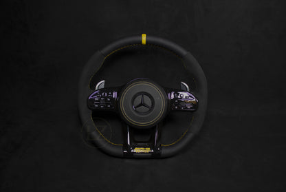 Mercedes-Benz C63 AMG Alcantara/Skinn Ratt Gule detaljer - LZ-Customs