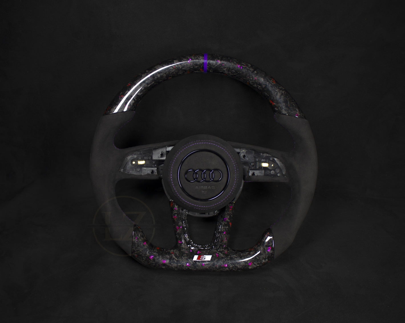 Audi A1 2018+ Alcantara/Forged med rosa flakes Ratt - LZ-Customs