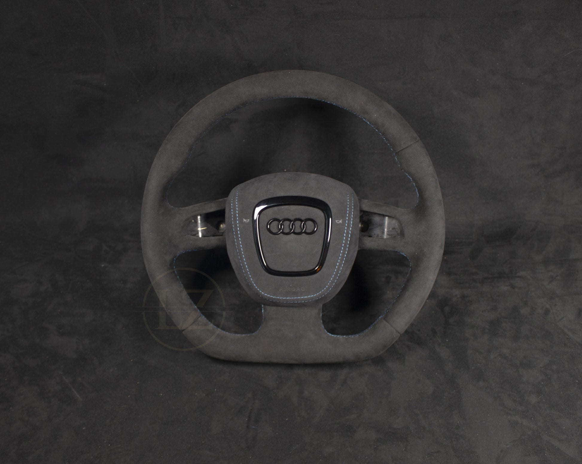 Audi B8 Alcantara Ratt (preface) - LZ-Customs