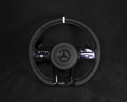 Mercedes-Benz C63 AMG Skinn Ratt Hvite detaljer - LZ-Customs