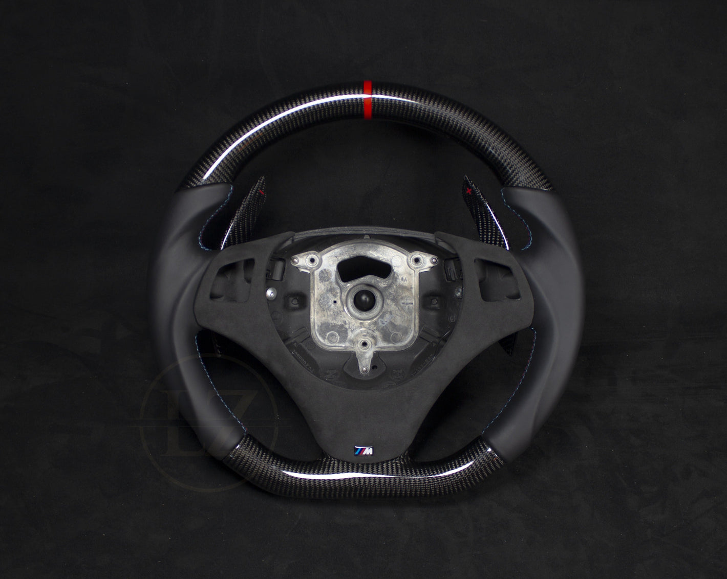 BMW E8X/E9X Carbon/Nappa Skinn Ratt, Røde detaljer - LZ-Customs