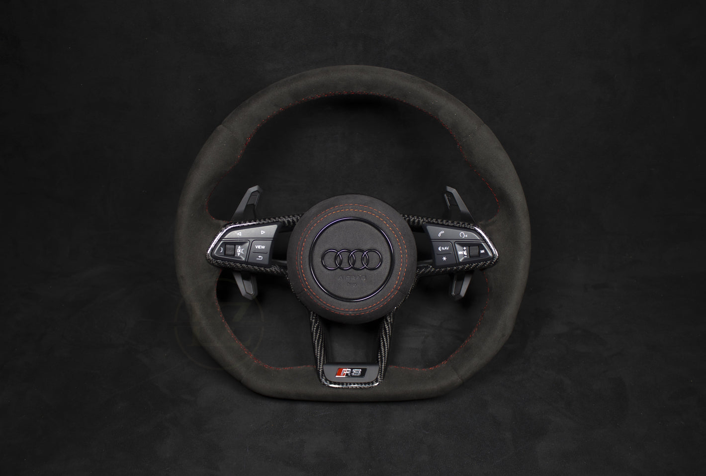 Audi R8 Alcantara Ratt Røde Detaljer - LZ-Customs