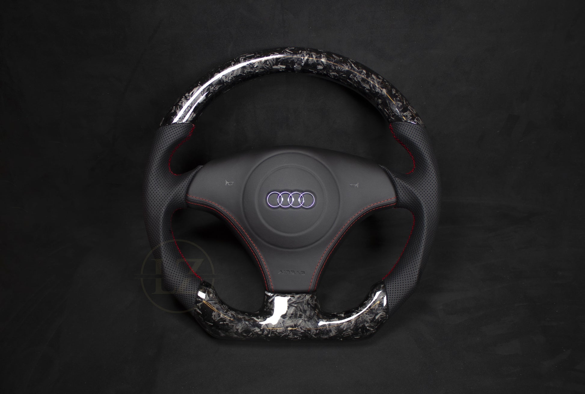 Audi B5 Lenkrad aus geschmiedetem Carbon, rote Details – LZ-Customs