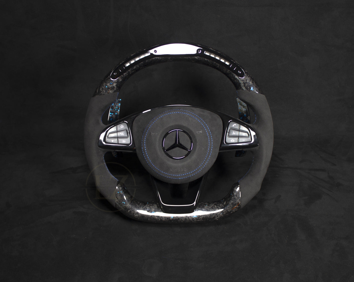 Mercedes-Benz MG Forged Carbon/Alcantara LED Ratt Blå Flakes - LZ-Customs