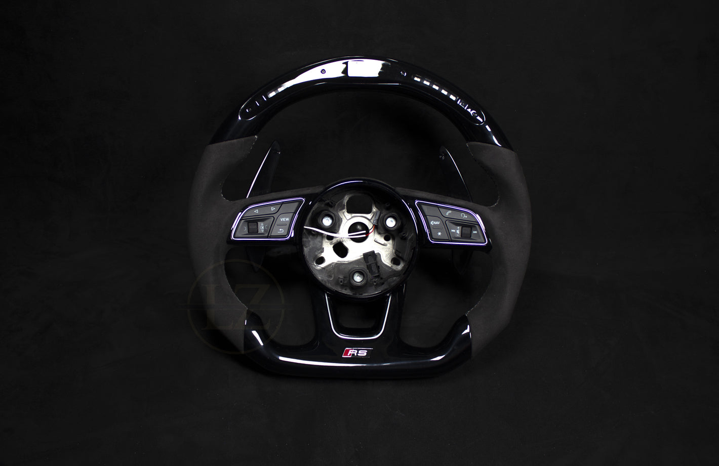 Audi B9.5 Pianosort Ratt Hvite Detaljer - LZ-Customs