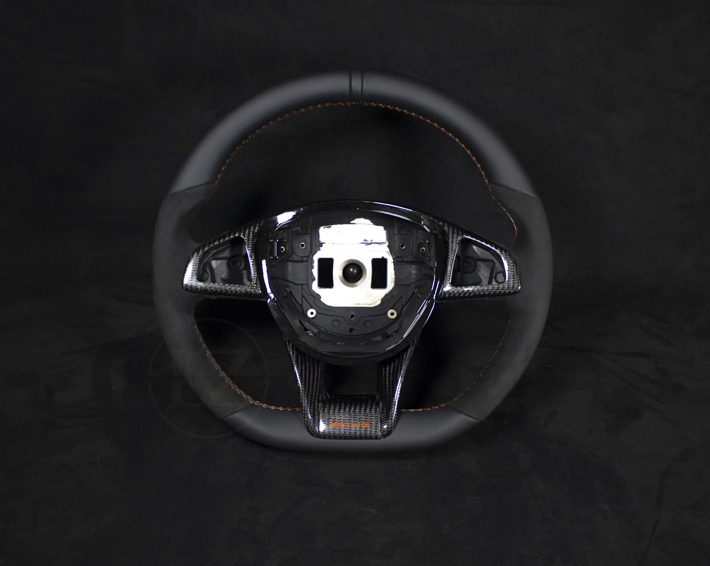 Mercedes-Benz Alcantara/Skinn Med Brune Sømmmer - LZ-Customs