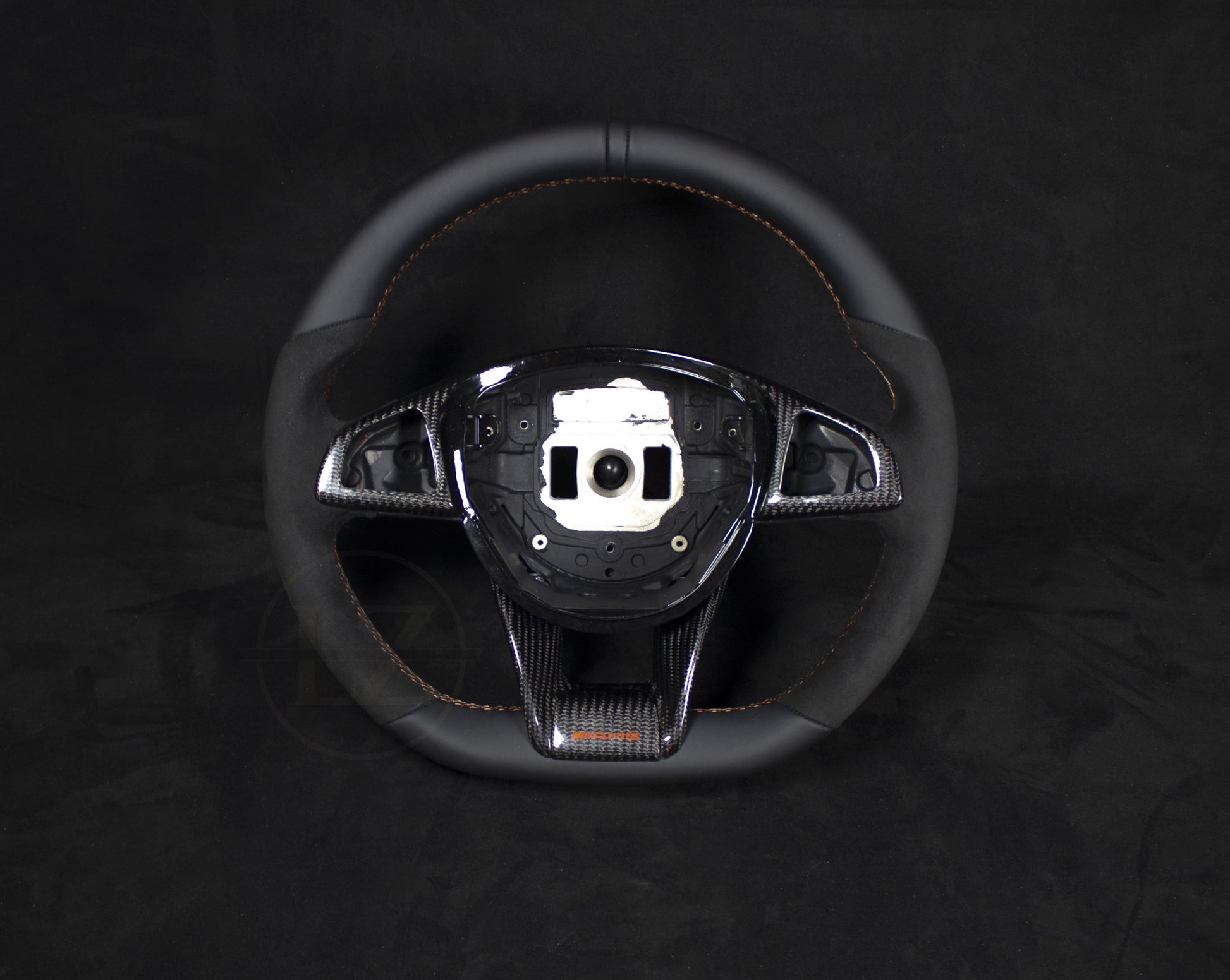 Mercedes-Benz Alcantara/Skinn Med Brune Sømmmer - LZ-Customs