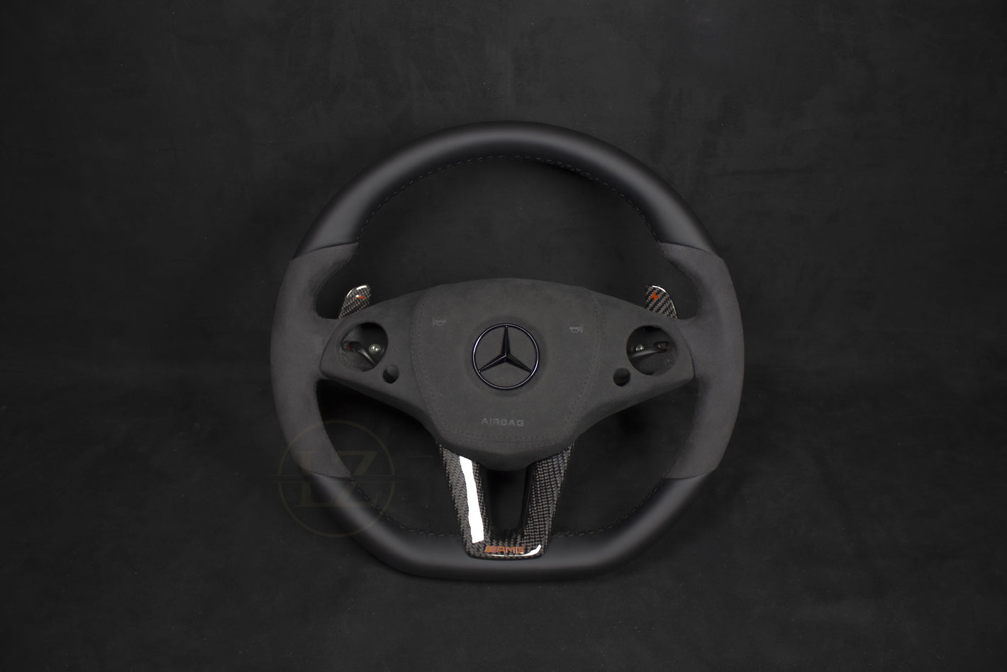 Mercedes-Benz SLS AMG Alcantara/Skinn Ratt - Røde Detaljer - LZ-Customs