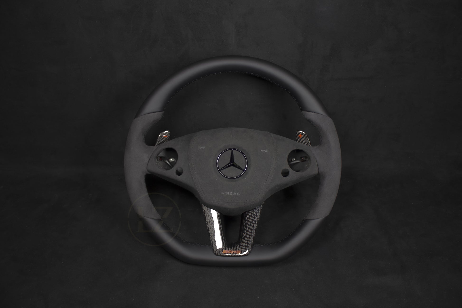 Mercedes-Benz SLS AMG Alcantara/Skinn Ratt - Røde Detaljer - LZ-Customs