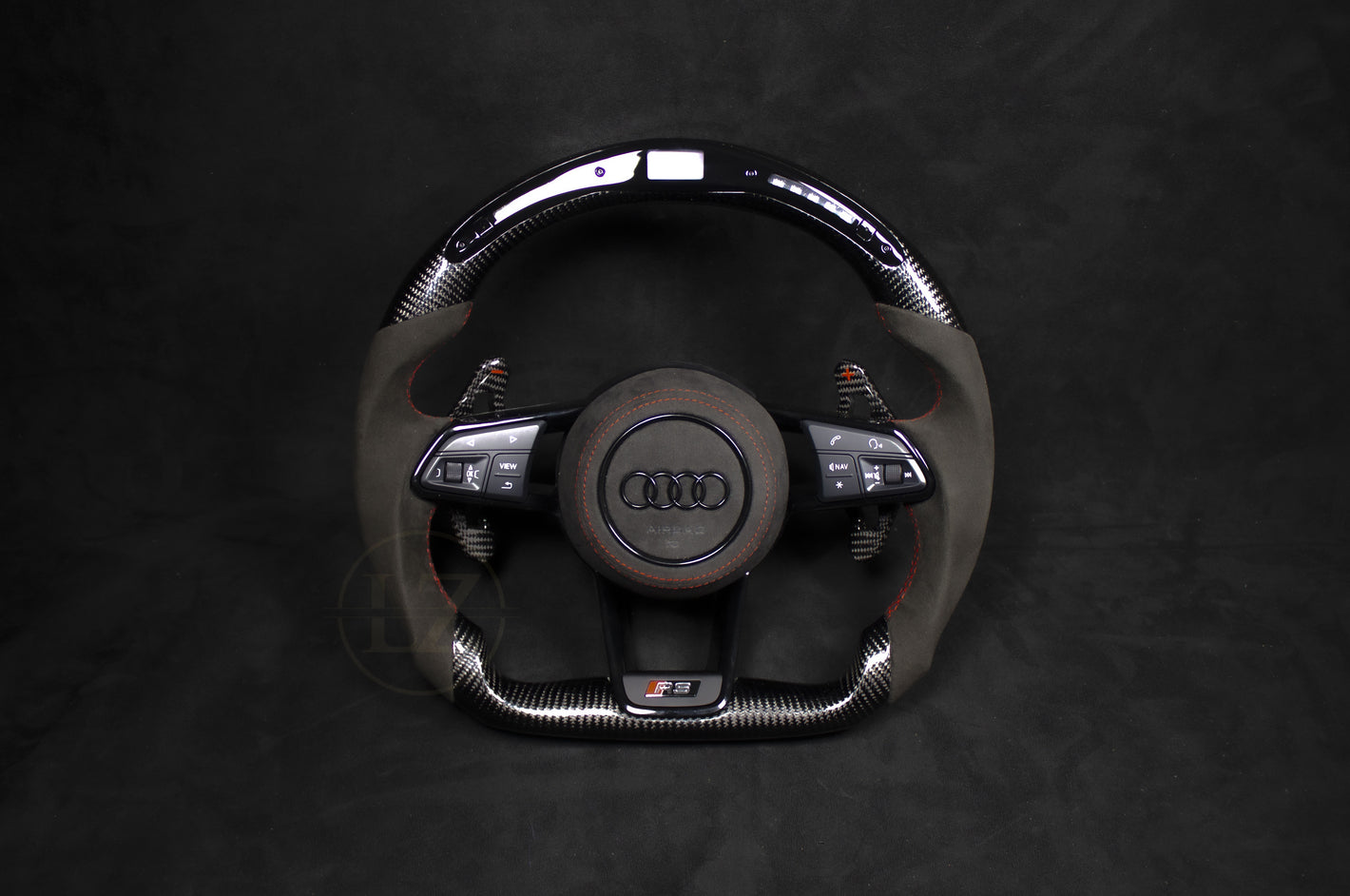 Audi R8 Alcantara/Carbon LED Ratt Røde Detaljer - LZ-Customs