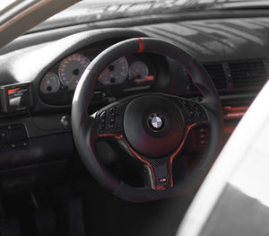 Volante de cuero para BMW E46 con detalles en rojo - LZ-Customs