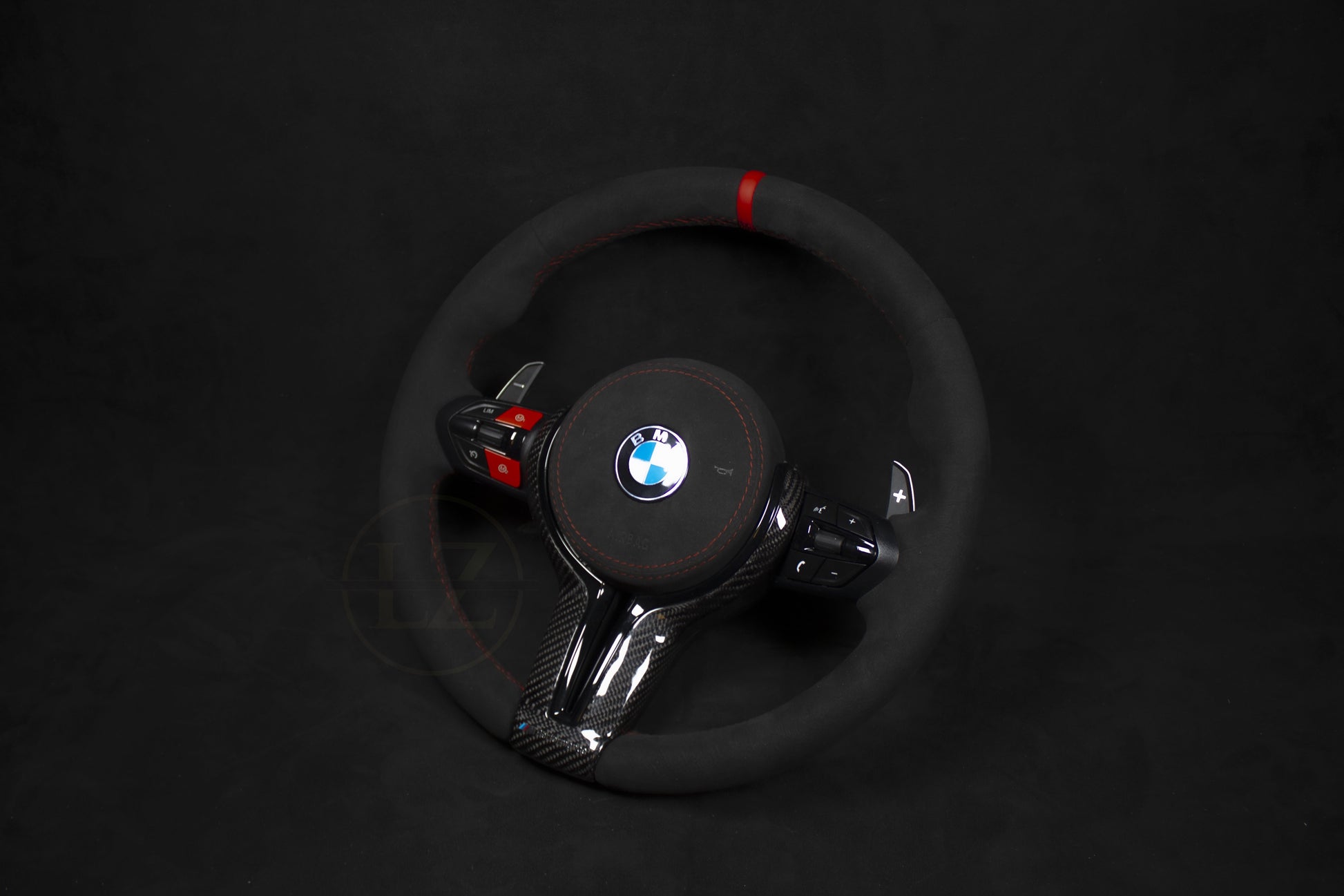 BMW F-Serie Alcantara Ratt Røde Detlajer - LZ-Customs