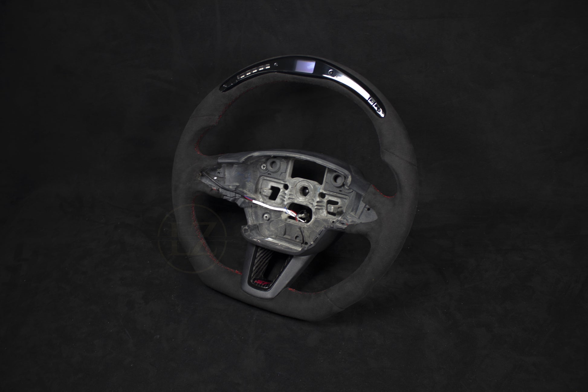 Ford Focus ST/RS MK3 Alcantara LED Ratt - Carbon Badge Edition - LZ-Customs