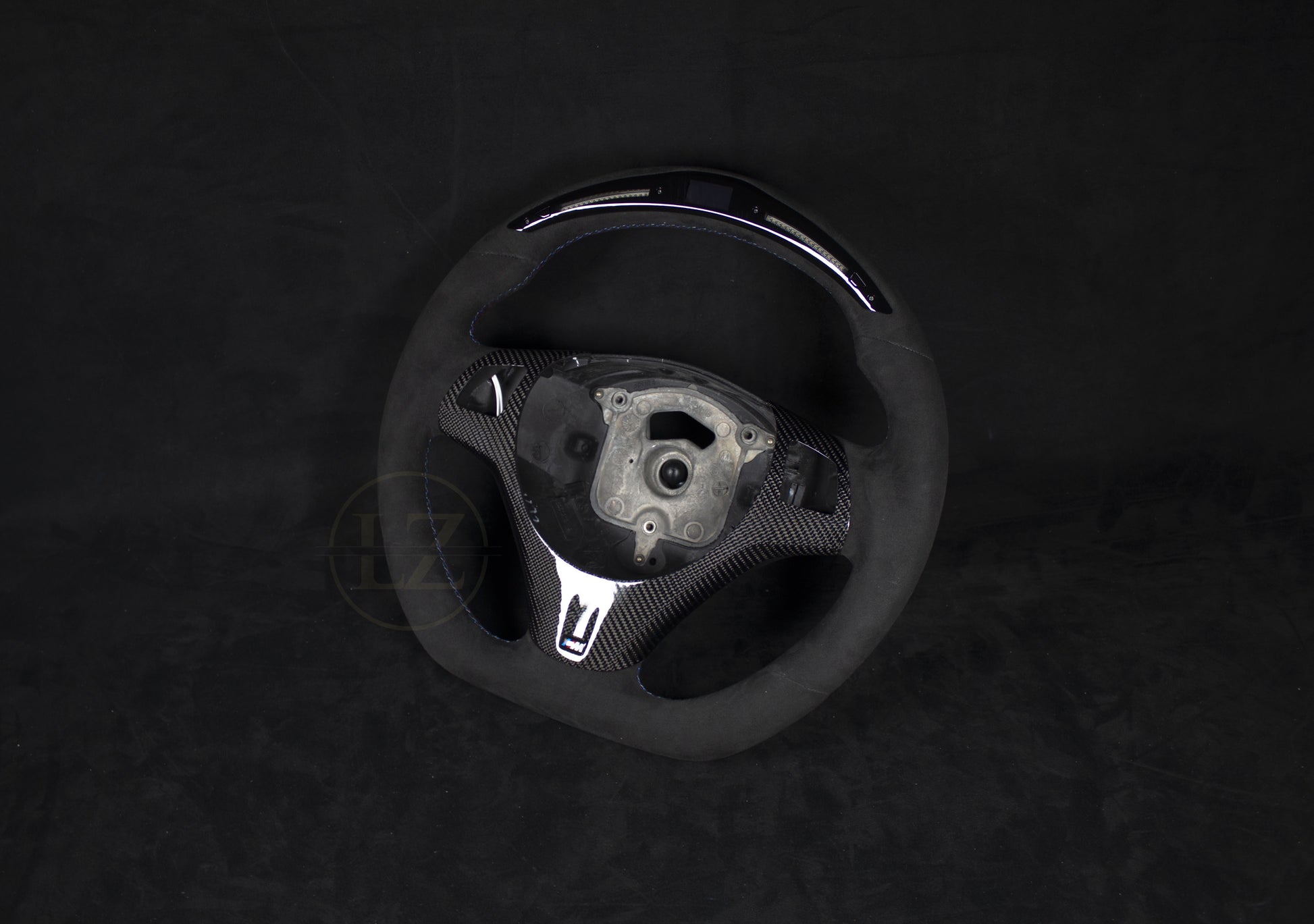 BMW E8X/E9X Alcantara LED Ratt M-Sømmer Carbon Rattdeksel - LZ-Customs