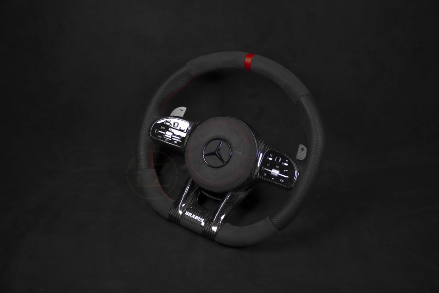 Mercedes-Benz C63 AMG Alcantara/Skinn Ratt Røde detaljer V2 - LZ-Customs