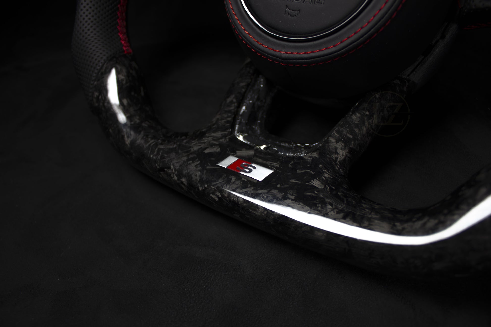 Audi B9 Forged Carbon Ratt Røde Detaljer - LZ-Customs