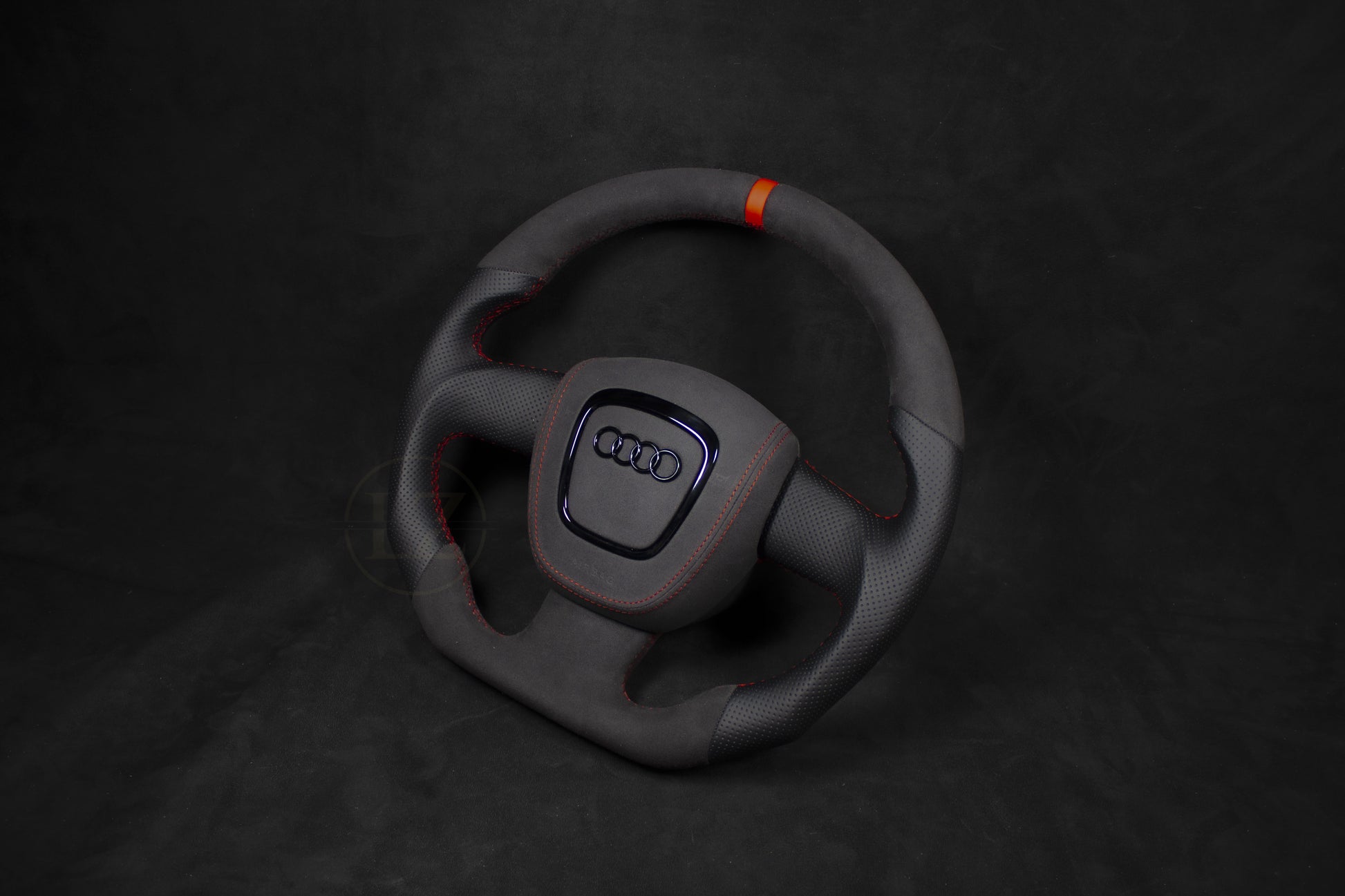 Audi B8 Alcantara Og Skinn Ratt Røde Detaljer (preface) - LZ-Customs