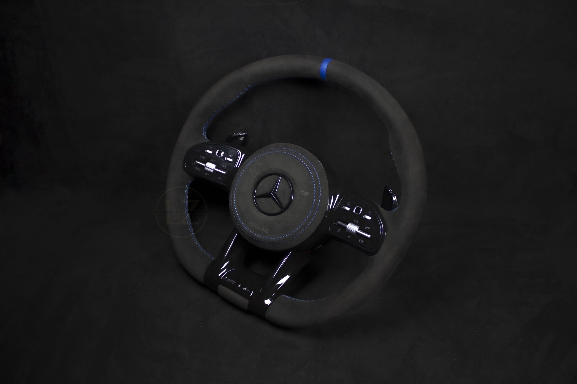 Mercedes-Benz C63 AMG Alcantara Ratt Blå detaljer - LZ-Customs