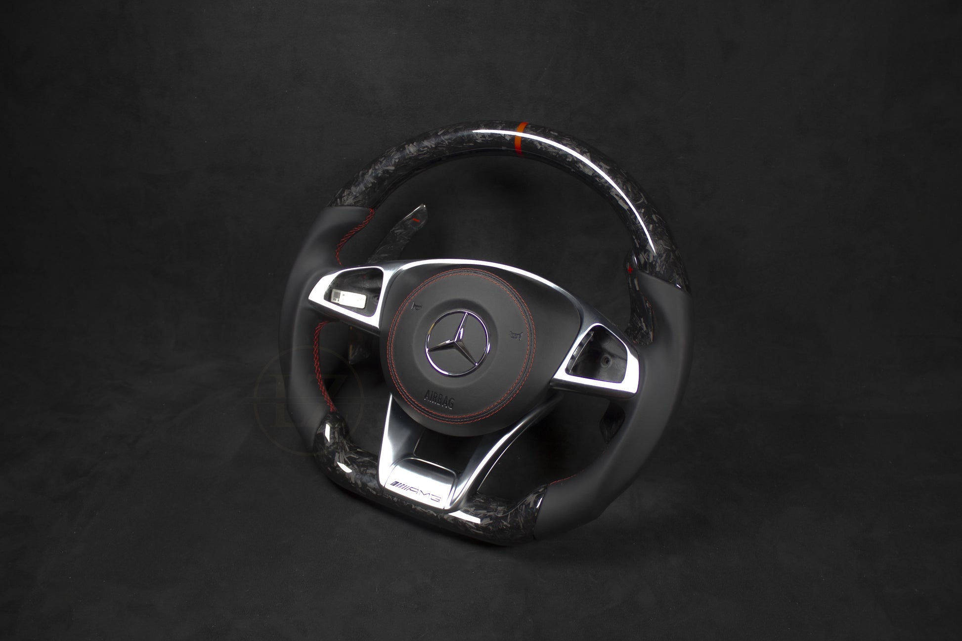 Mercedes-Benz Skinn/Forged Carbon Røde Detaljer - LZ-Customs