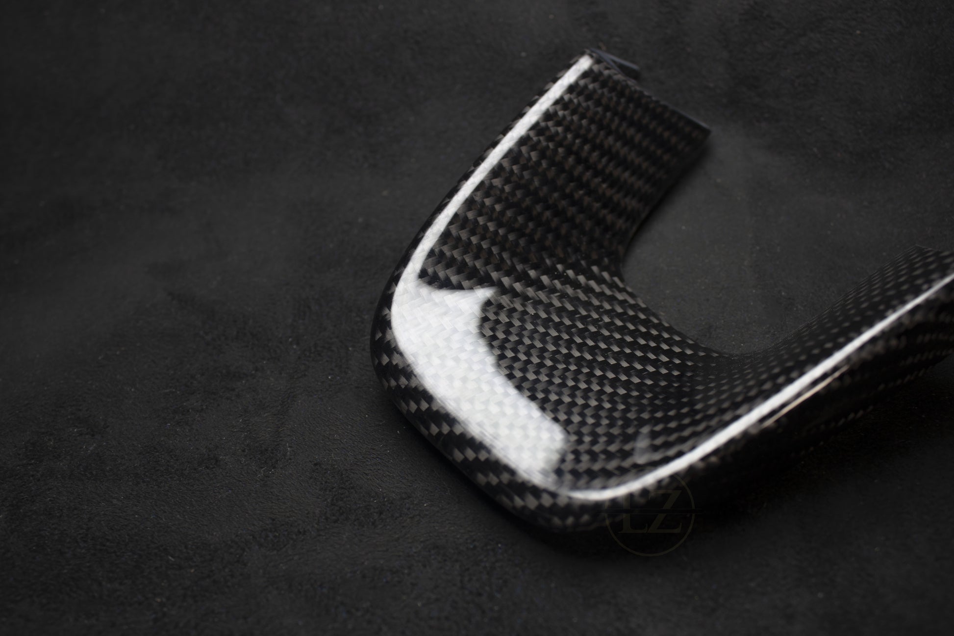 Polestar 2 Nedre Carbon Rattdeksel - LZ-Customs