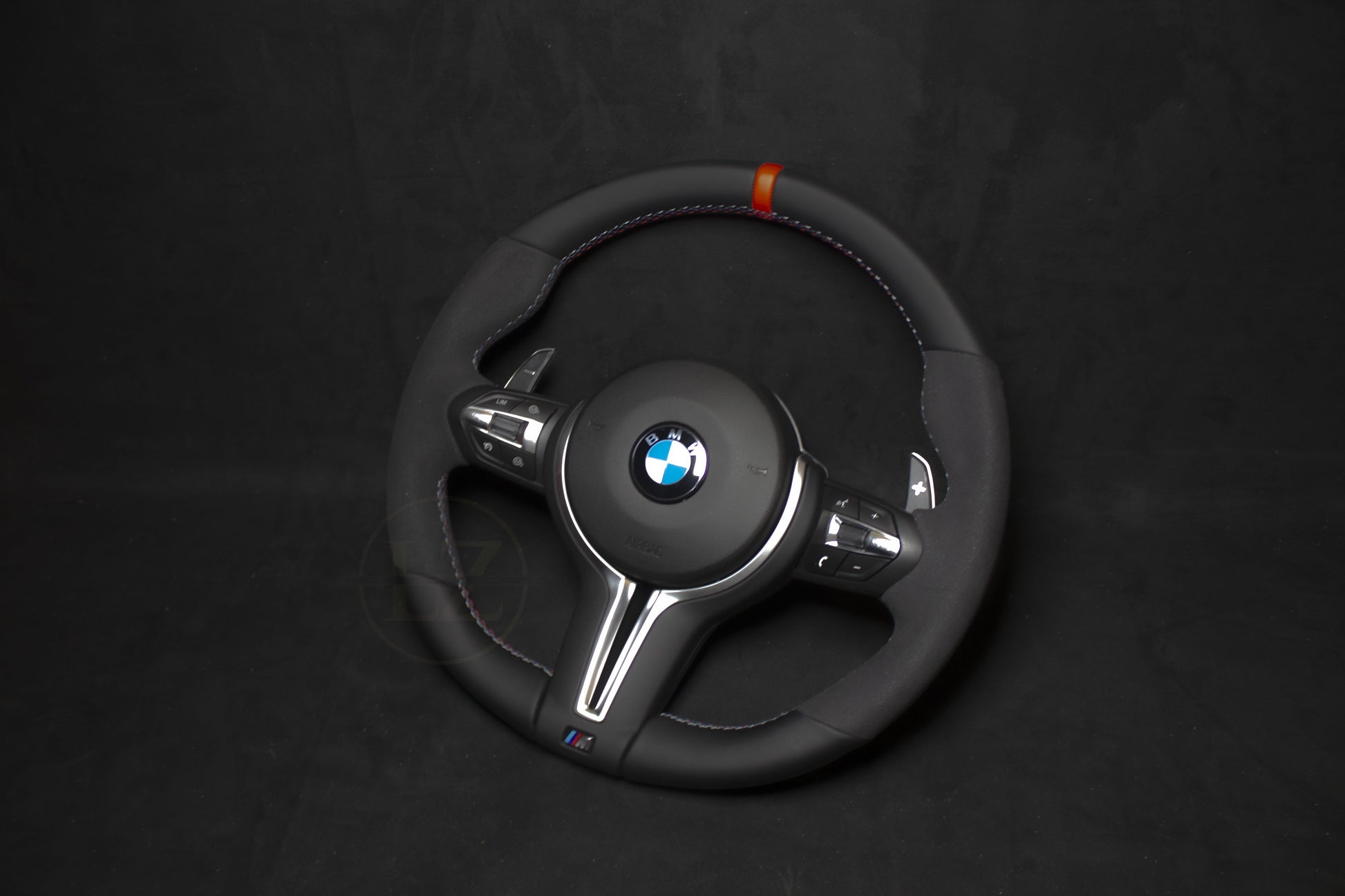 BMW F-Serie Alcantara Performance Ratt - LZ-Customs