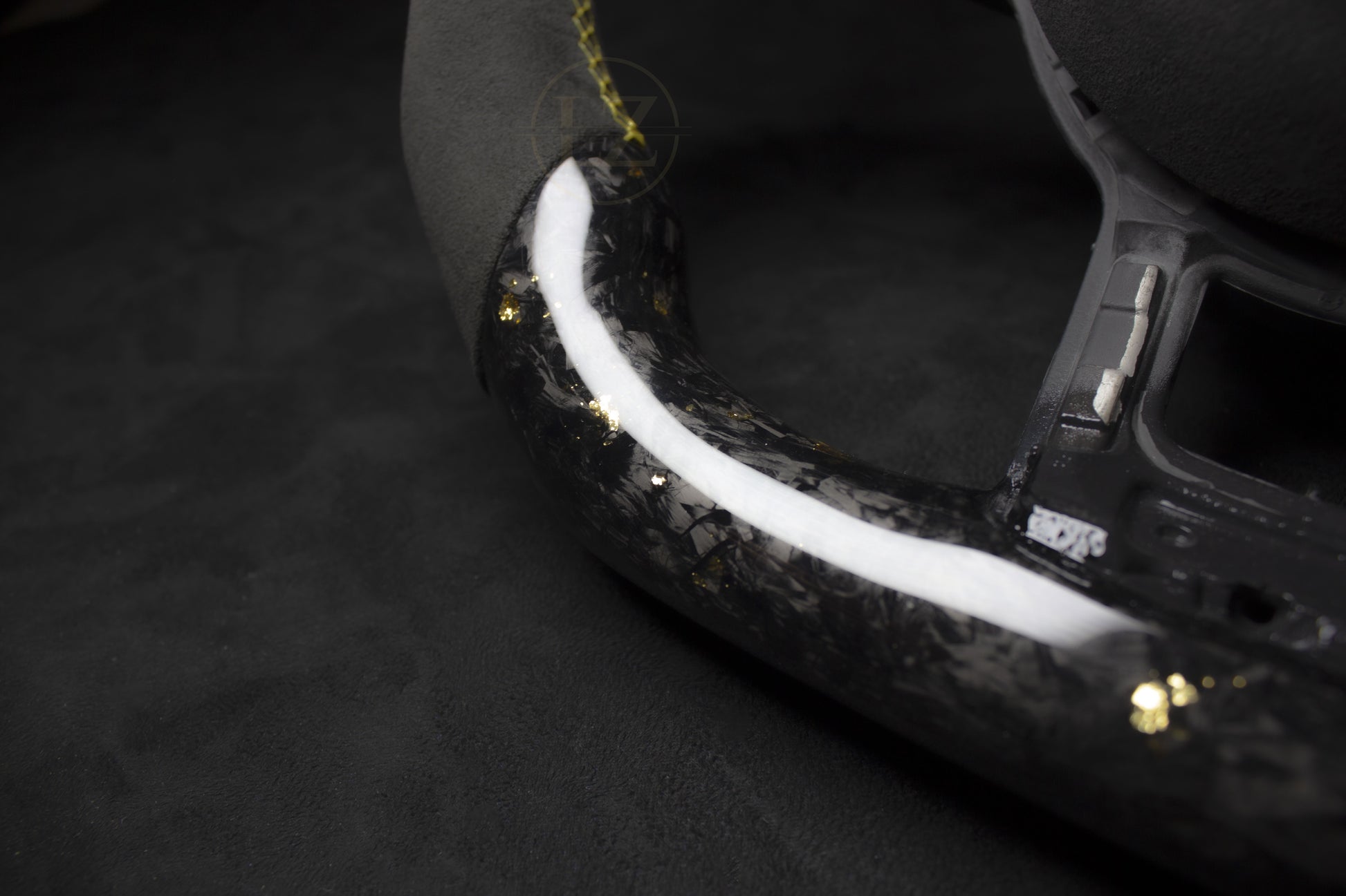 VOLKSWAGEN GOLF MK7 Alcantara/Carbon LED Ratt Gule Detaljer - LZ-Customs