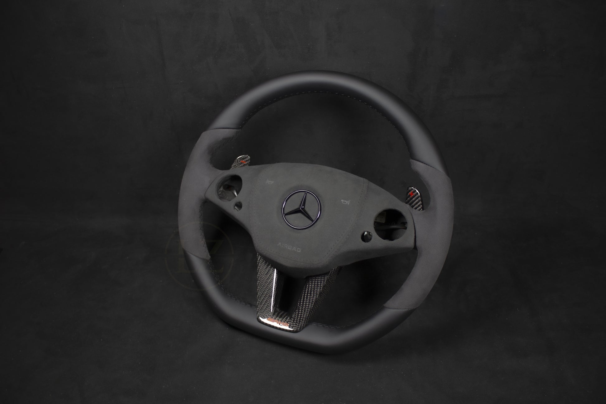 Mercedes-Benz SLS AMG Alcantara/Skinn Ratt - Røde Detaljer - LZ-Customs