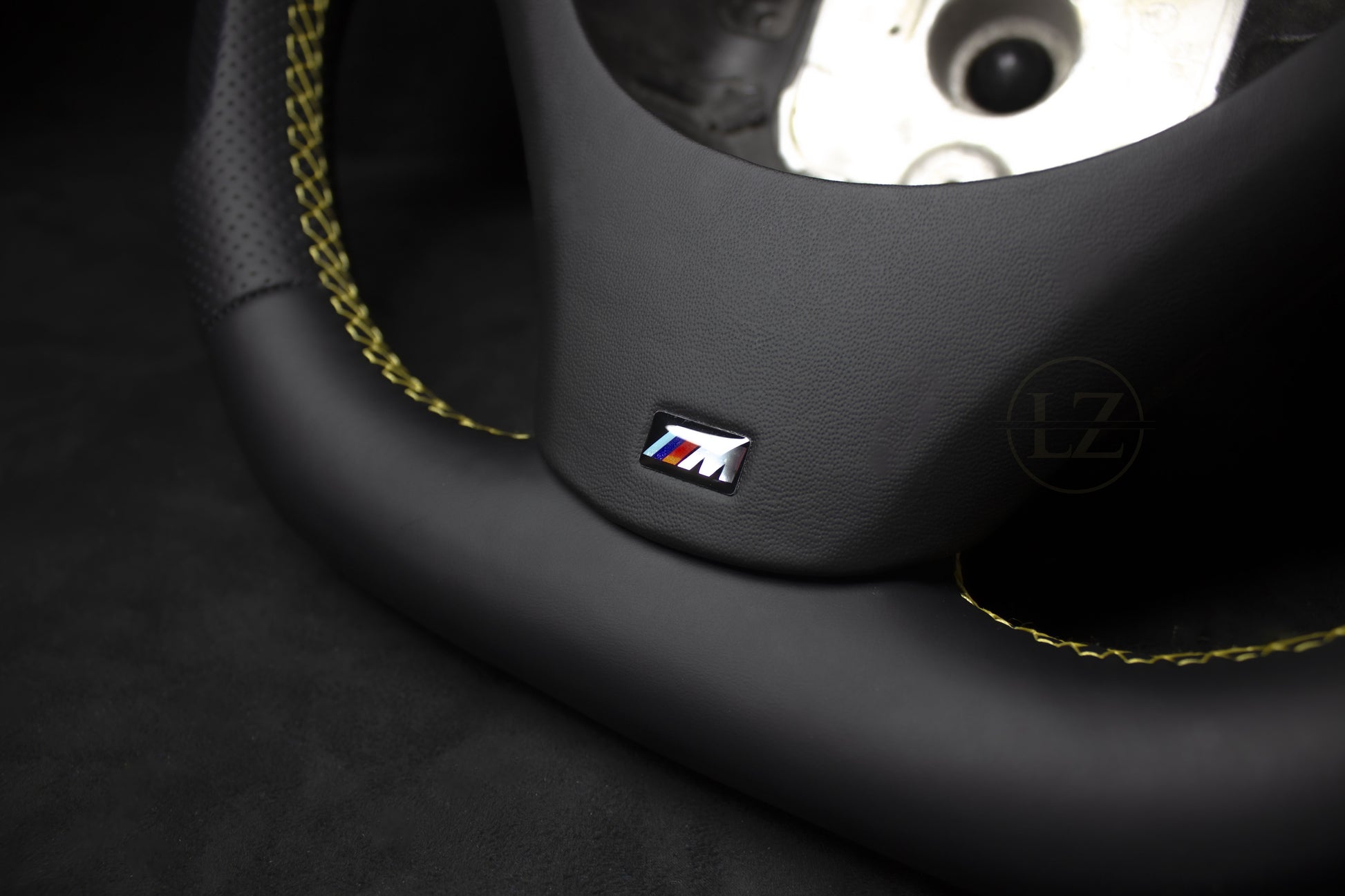 BMW E8X/E9X Skinn Ratt, Gule Detaljer - LZ-Customs