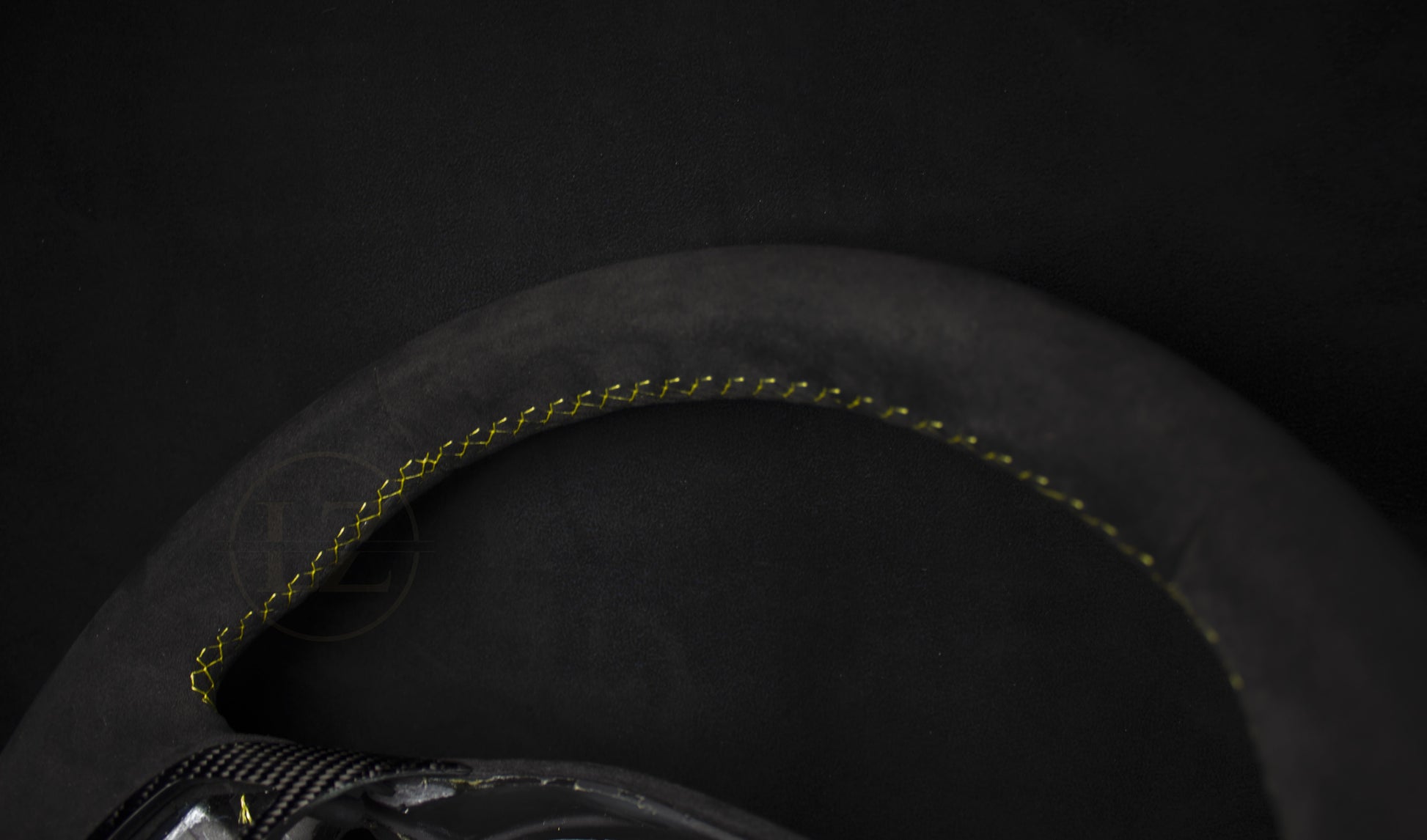 BMW E8X/E9X Alcantara Ratt Gule Detaljer Carbon Rattdeksel - LZ-Customs