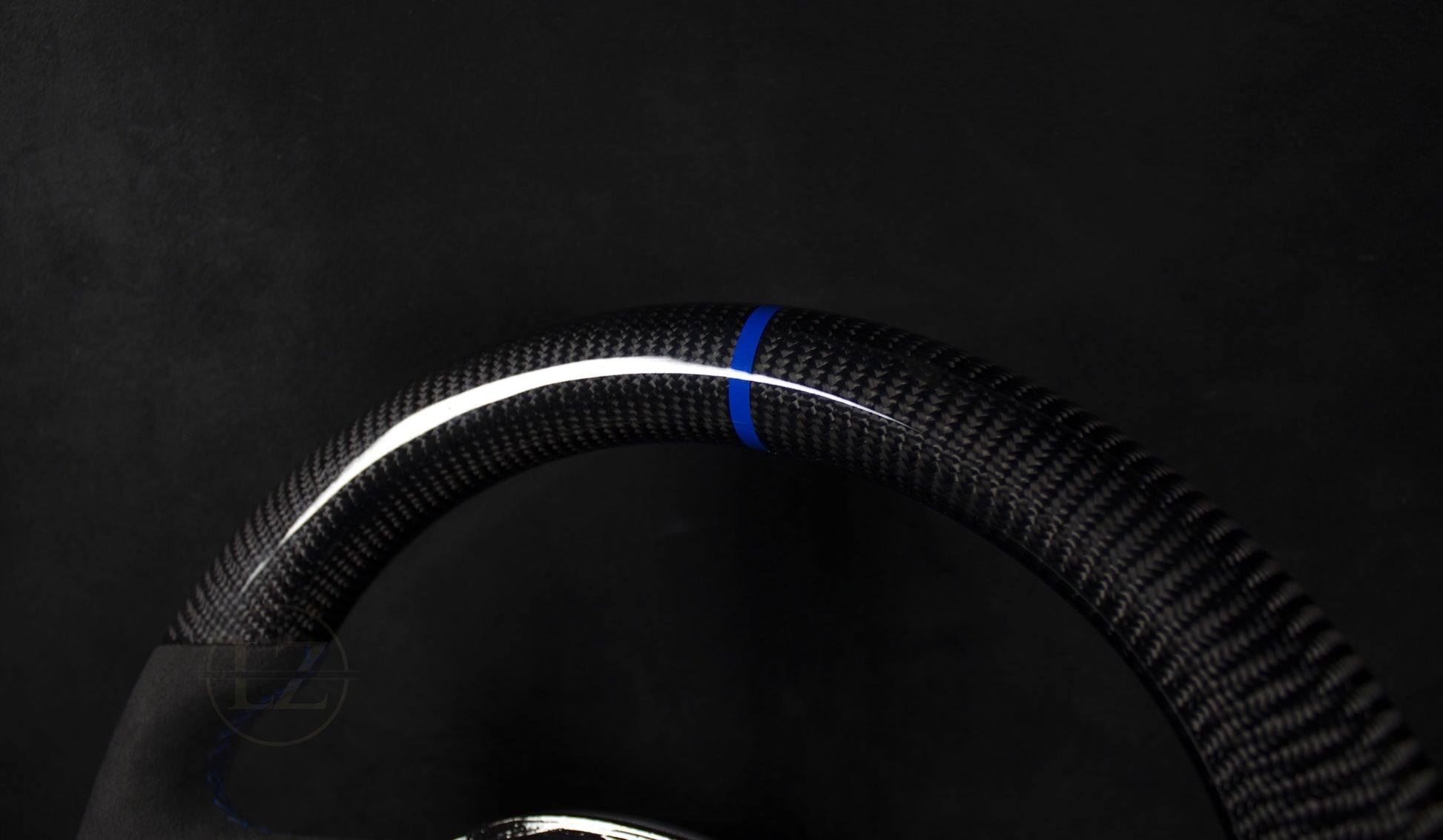 Volvo Carbon/Alcantara Ratt Blå Detaljer V2 - LZ-Customs