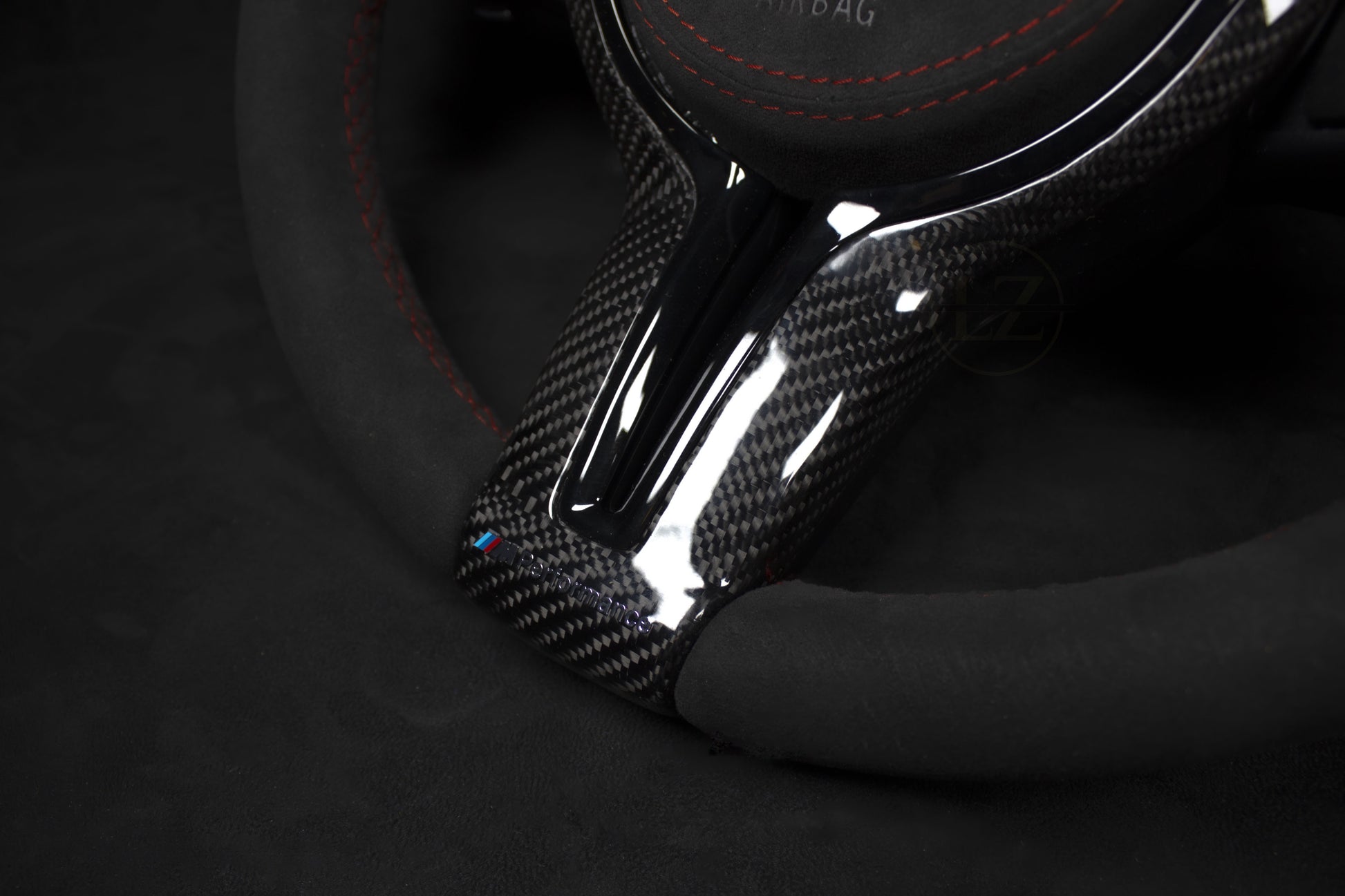 BMW F-Serie Alcantara Ratt Røde Detlajer - LZ-Customs