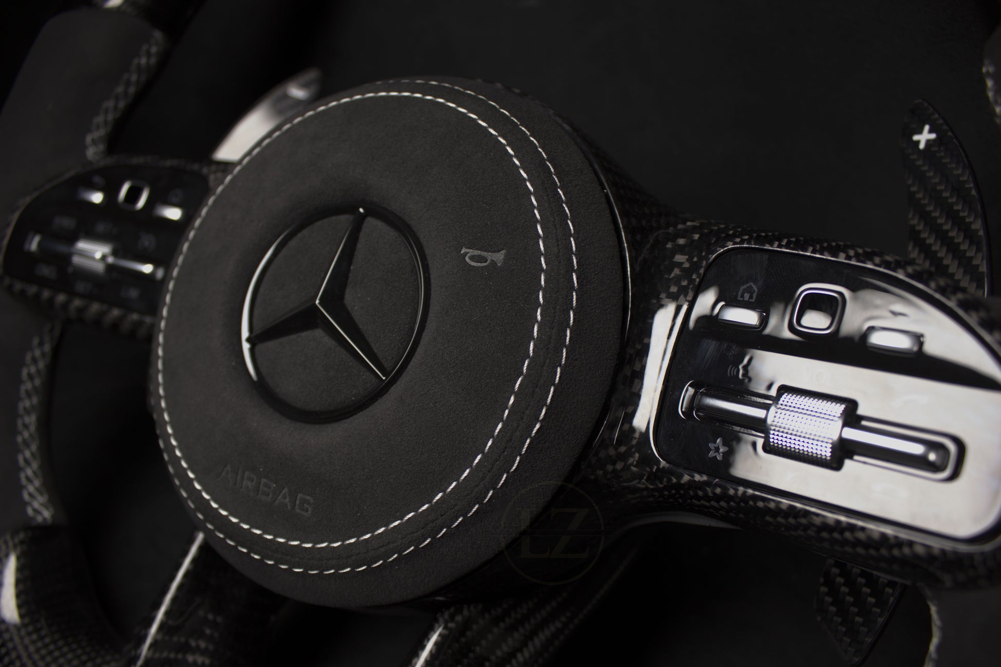 Mercedes-Benz C63 AMG Carbon/Alcantara LED Ratt Hvite Detaljer - LZ-Customs