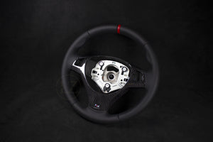 BMW E8X/E9X Skinn Ratt Røde Detaljer Carbon Rattdeksel - LZ-Customs