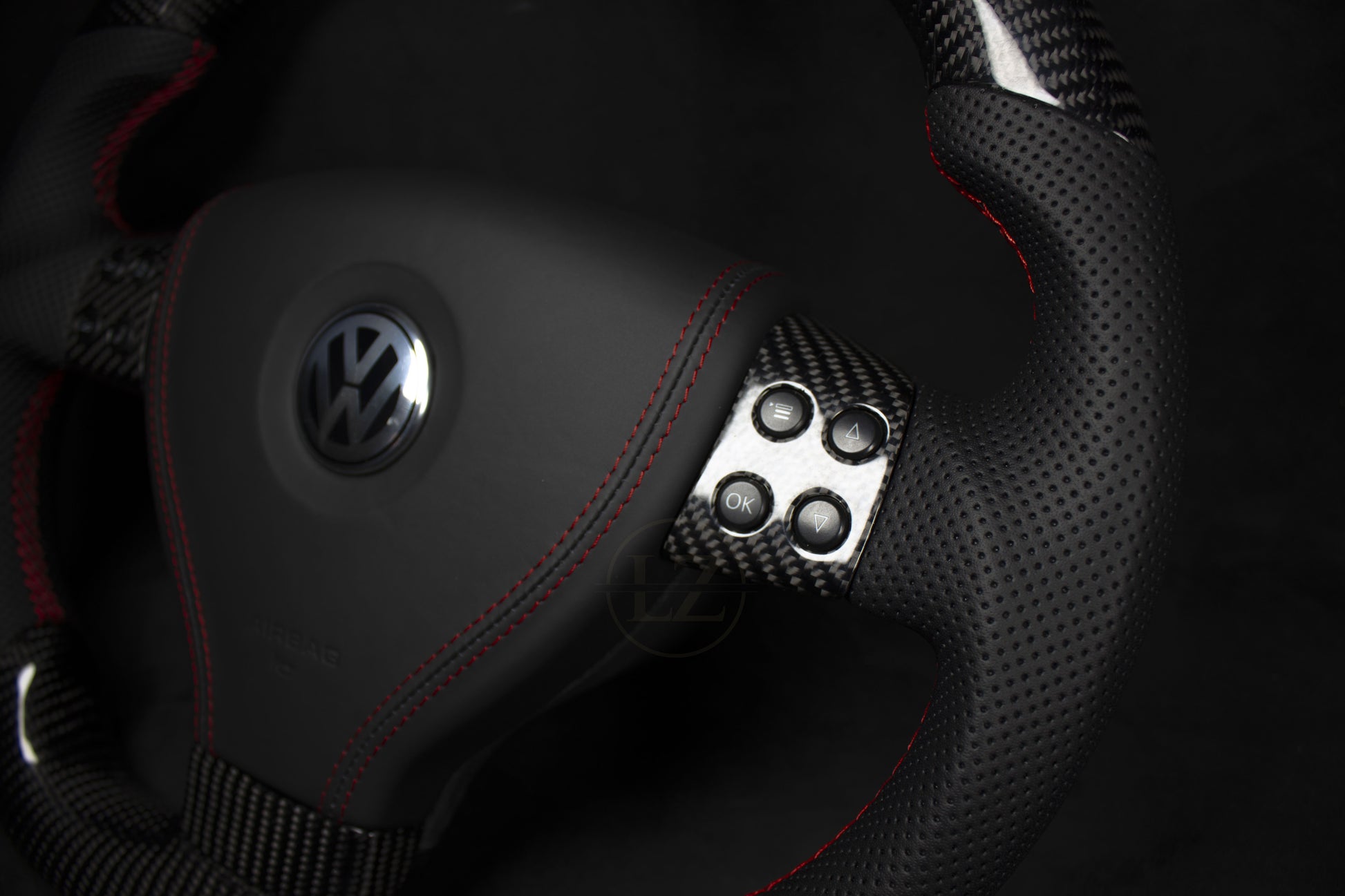 VOLKSWAGEN Scirocco MK3 Skinn/Carbon Ratt Røde Detaljer - LZ-Customs