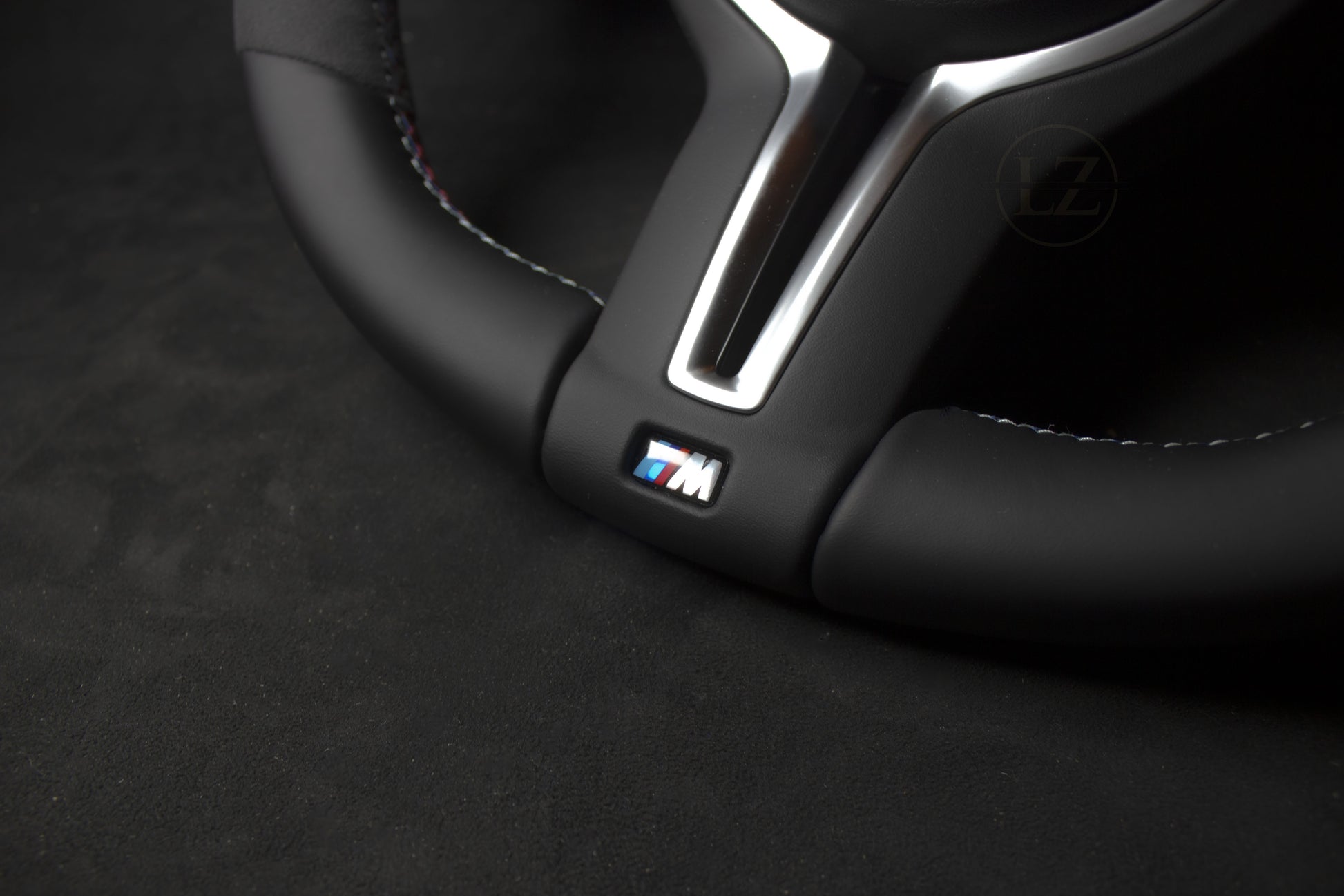 BMW F-Serie Alcantara Performance Ratt - LZ-Customs