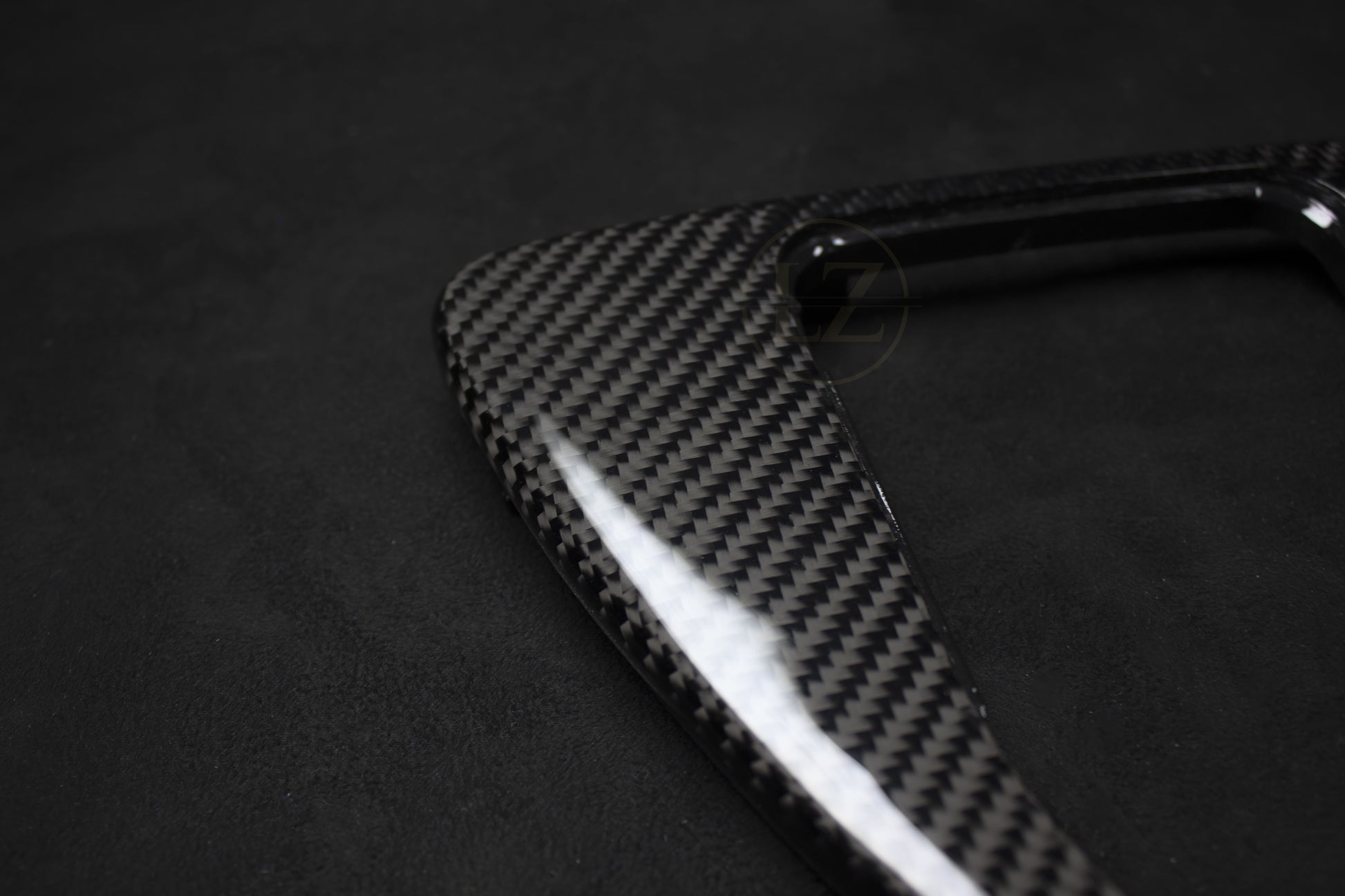 BMW E90,E91 og E92 LED Carbon Konsollramme - LZ-Customs