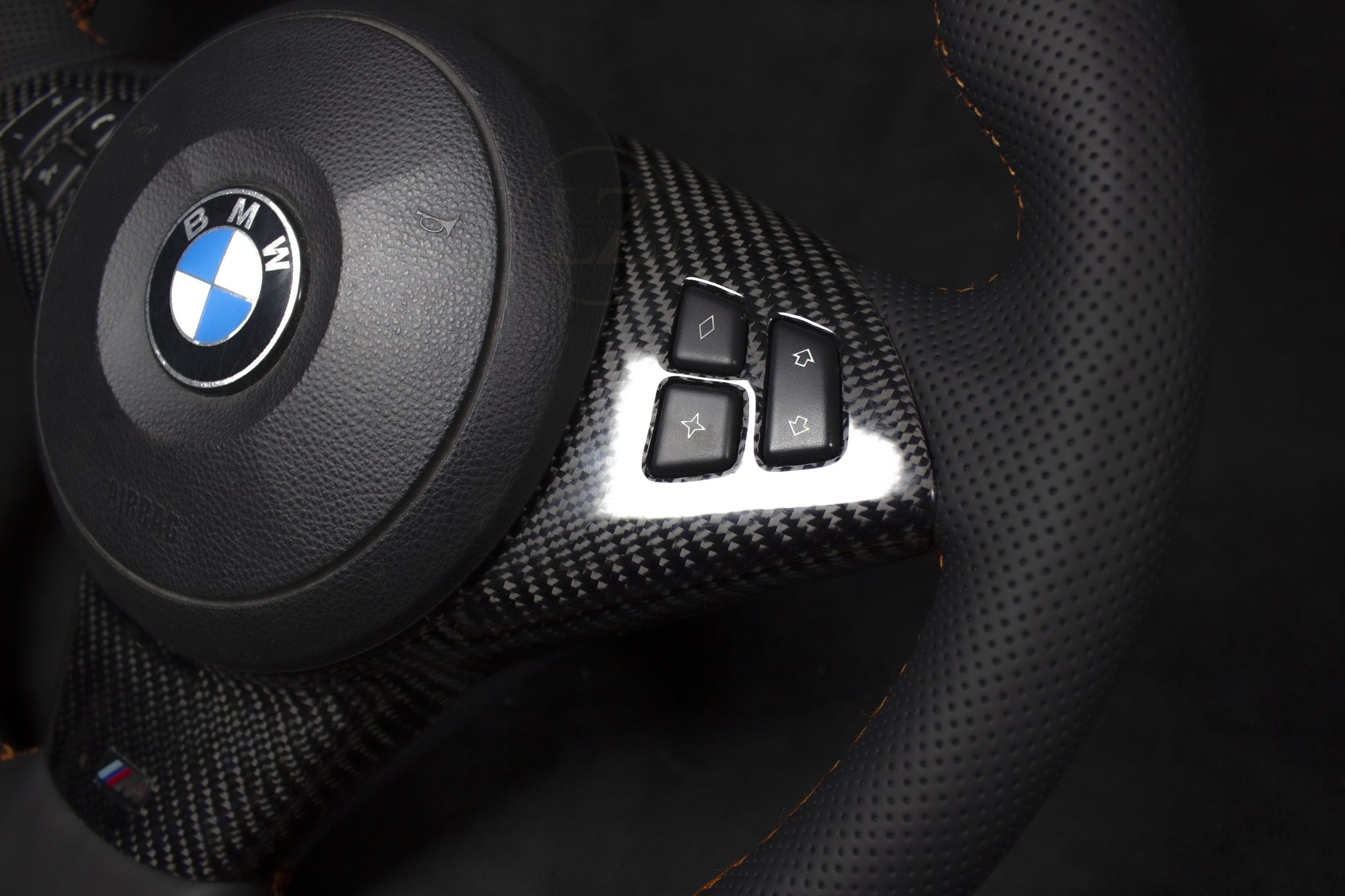 BMW E60, E61 Skinn Ratt Oransje Detaljer - LZ-Customs